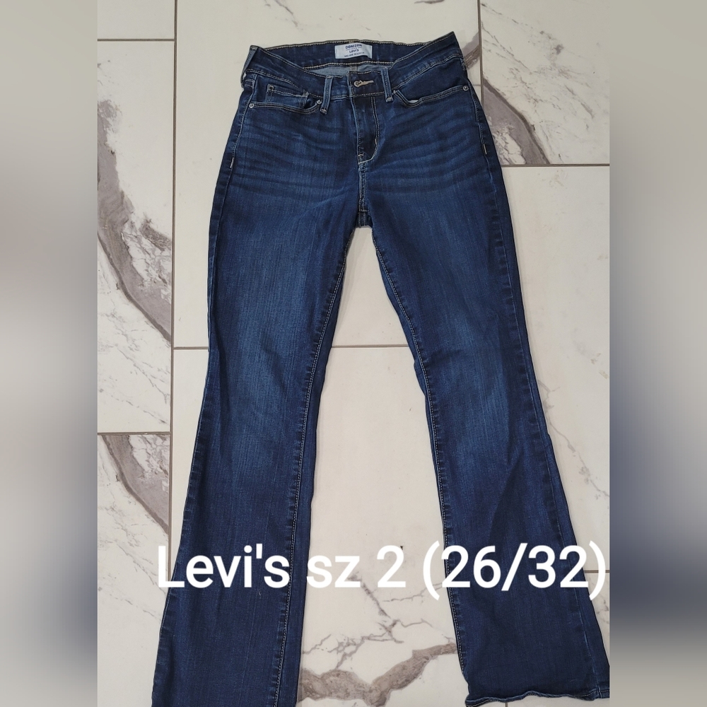 Levi's bootcut Women's size 2